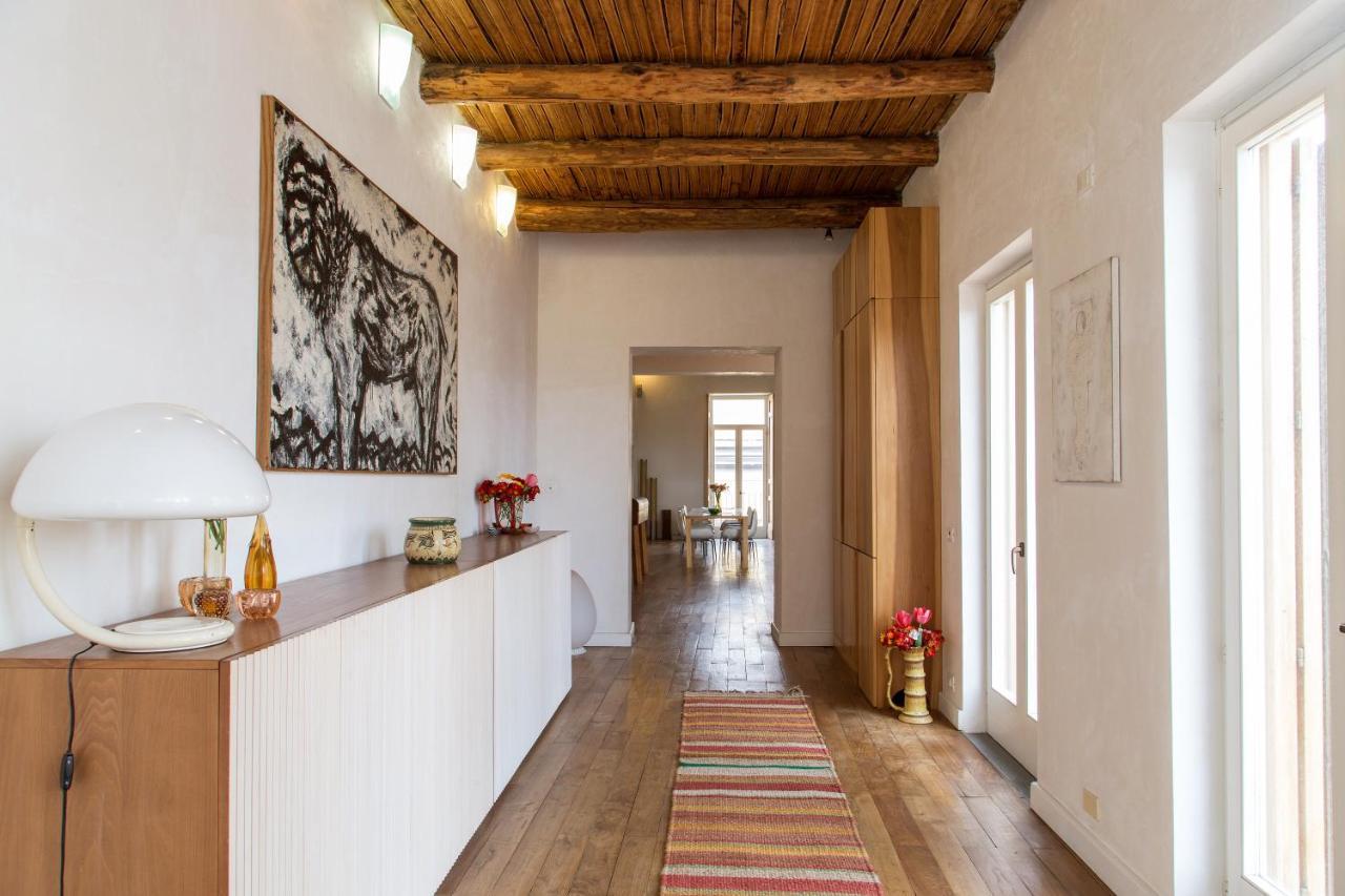 Апартаменты La Casa Nel Cuore Della Citta Неаполь Экстерьер фото